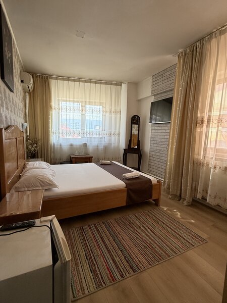 Hotel Bucuresti ieftin, cazare regim hotelier business si turism central.
